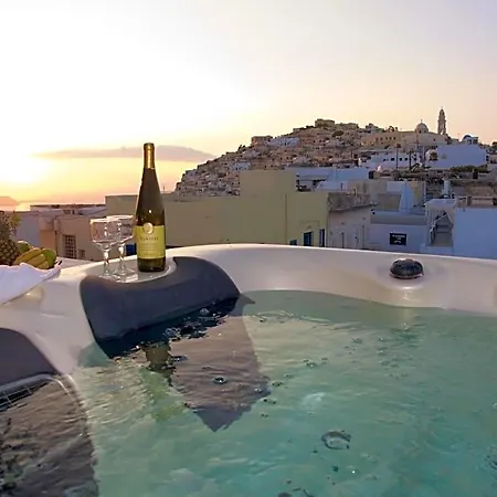 Tataki Hotel Fira (Santorini)