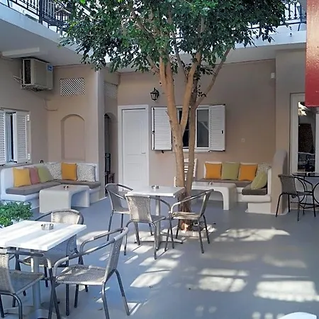 Tataki Hotel 2*