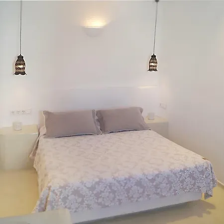 Tataki Fira (Santorini)